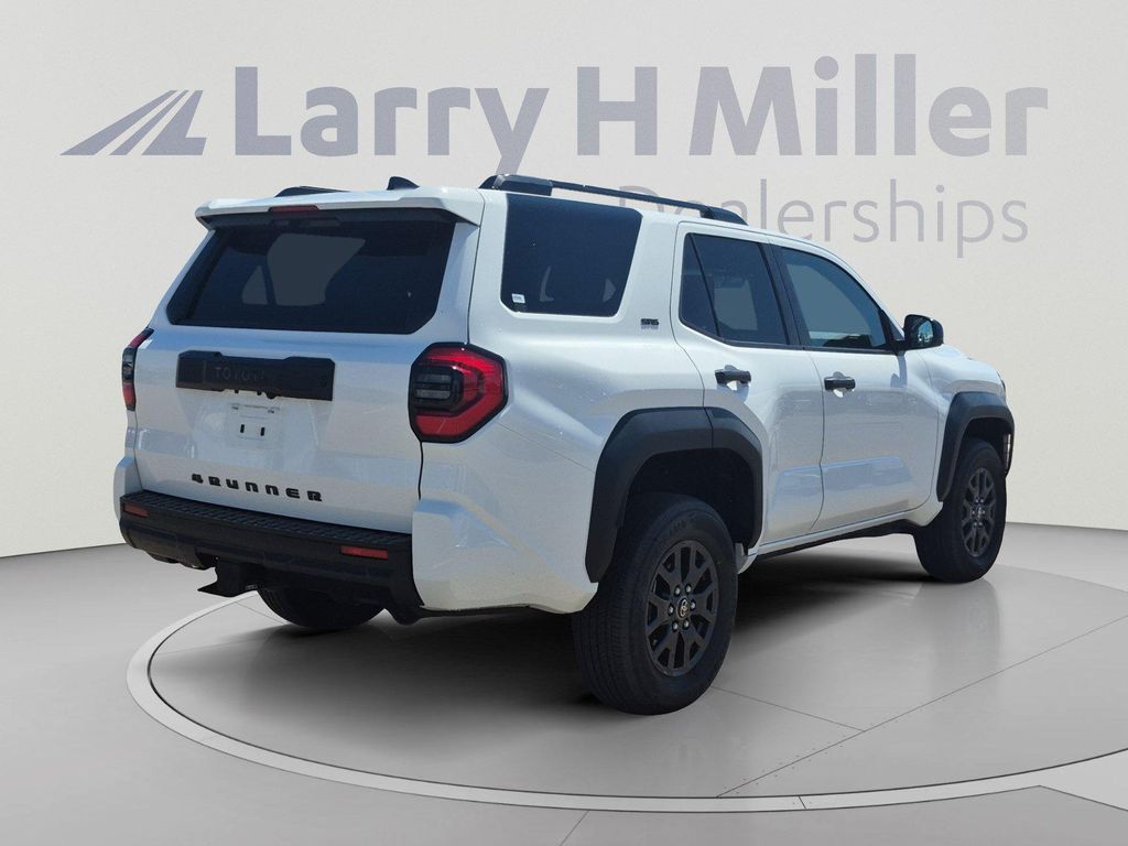 صورة 5 لـ 2026 Toyota 4RUNNER SR5