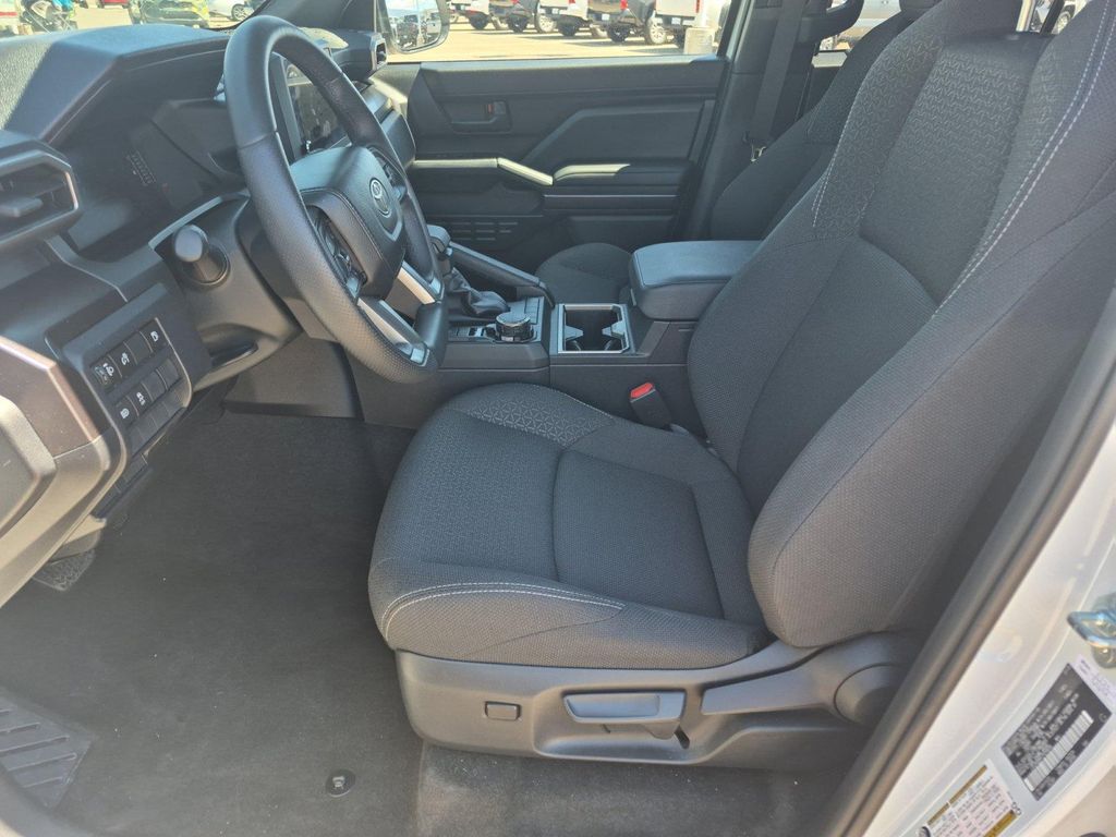 2026 Toyota 4RUNNER SR5 缩略图 17