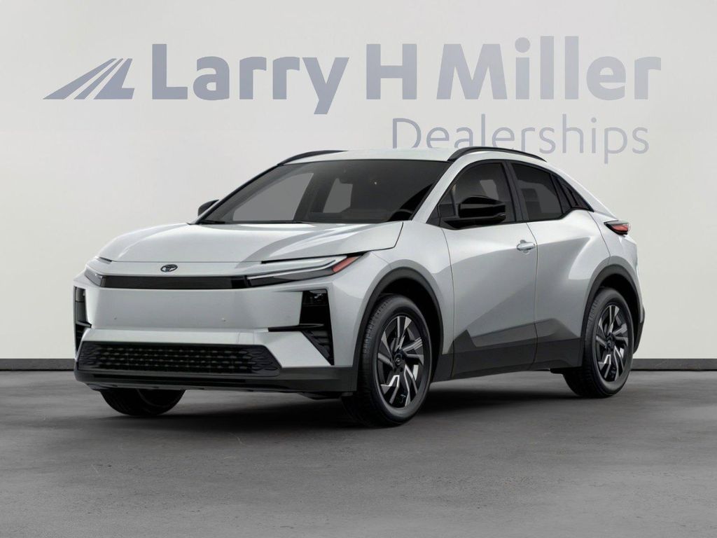 New 2026 Toyota C-HR SE