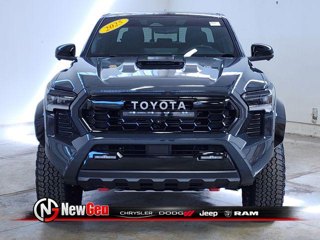 2025 Toyota TACOMA HYBRID TRD PRO — фото 10