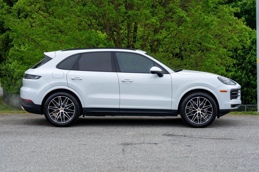 PORSCHE CAYENNE - 8