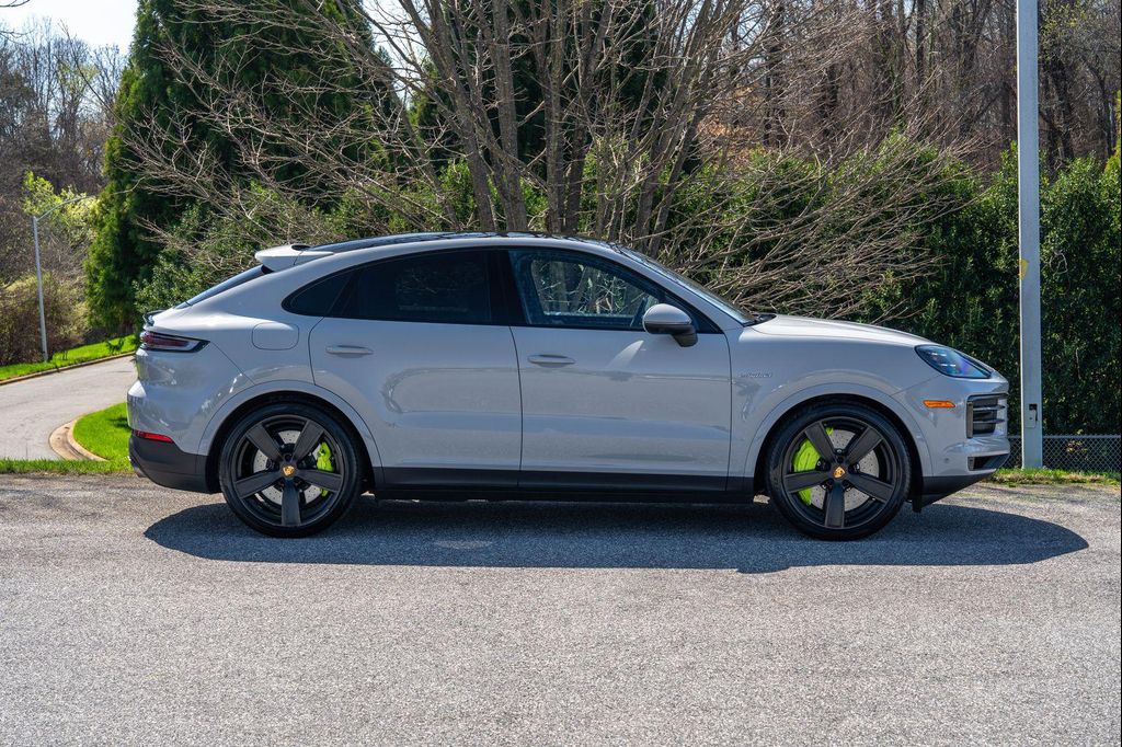 PORSCHE CAYENNE - 8