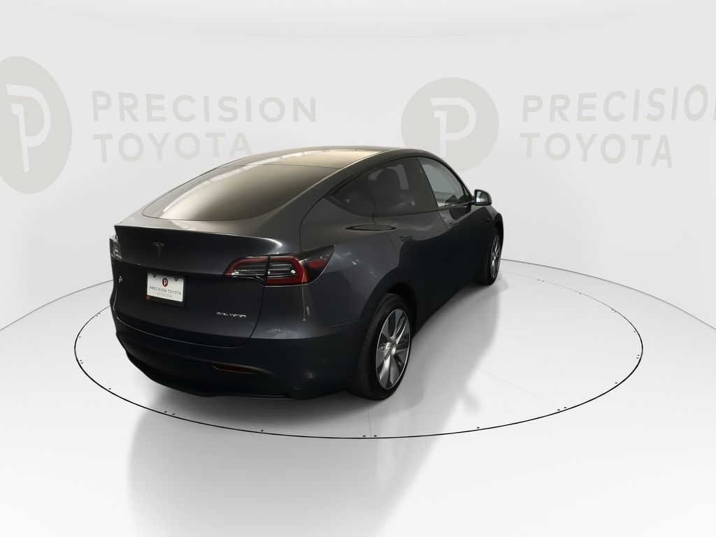 TESLA MODEL Y LONG RANGE - 8