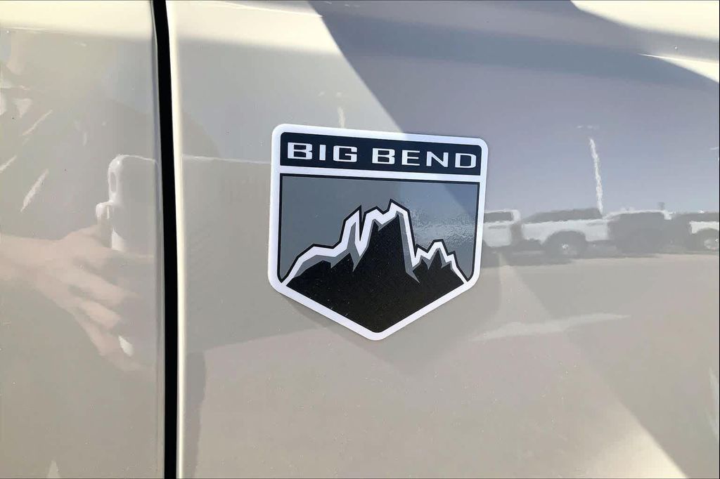 FORD BRONCO - 10