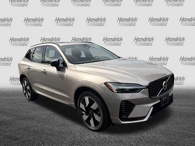 صورة 2 لـ 2024 Volvo XC60 RECHARGE PLUG-IN HYBRID PLUS DARK THEME