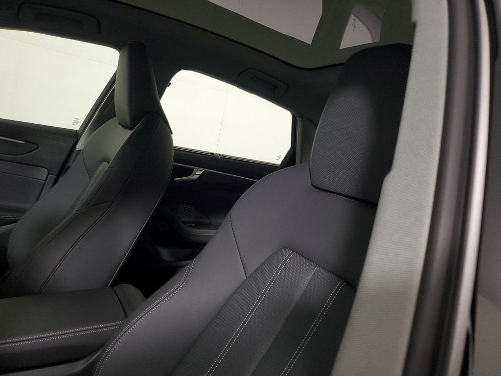 صورة مصغرة 24 لـ 2026 AUDI A6 PREMIUM PLUS QUATTRO S TRONIC