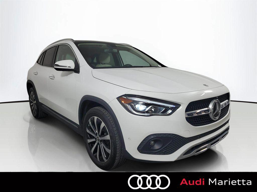 MERCEDES-BENZ GLA - 1