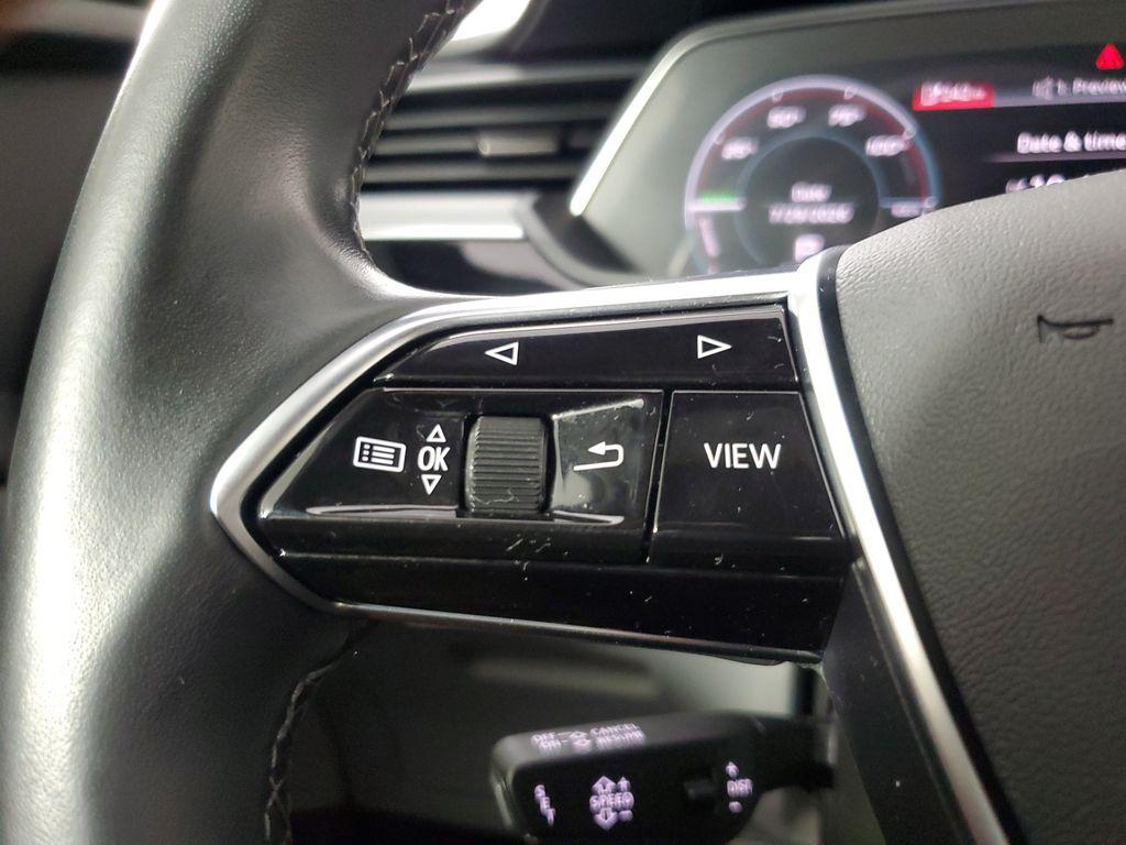 2024 AUDI Q8 E-TRON PRESTIGE — миниатюра 24