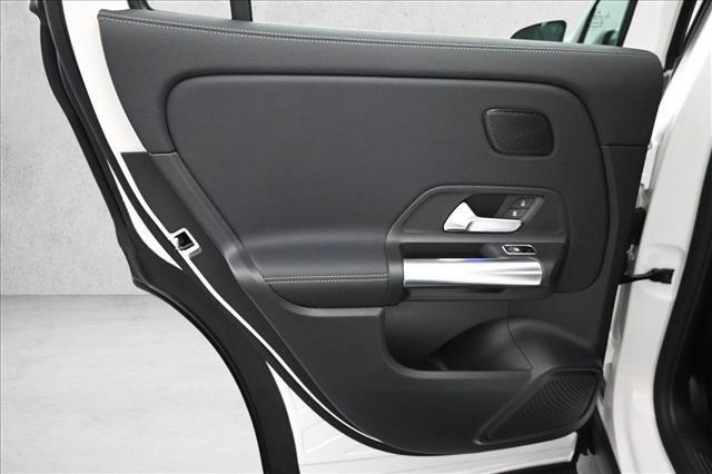2026 Mercedes-BENZ GLA — миниатюра 23