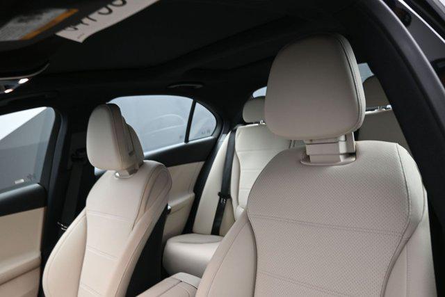 صورة 9 لـ 2026 Mercedes-BENZ C-CLASS