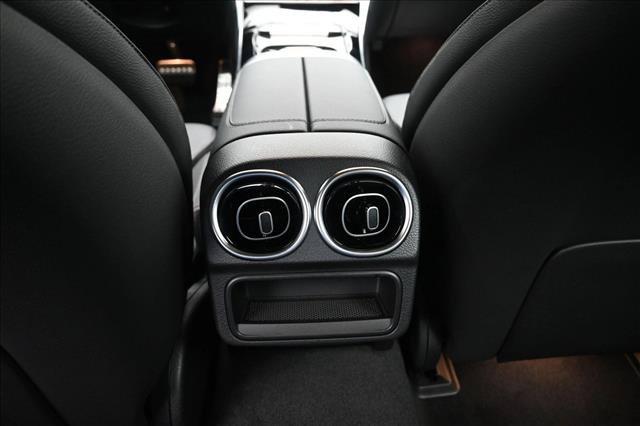 2026 Mercedes-BENZ C-CLASS — миниатюра 21