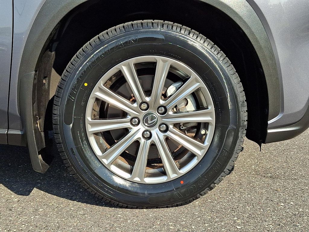 صورة 8 لـ 2021 Lexus NX 300 BASE