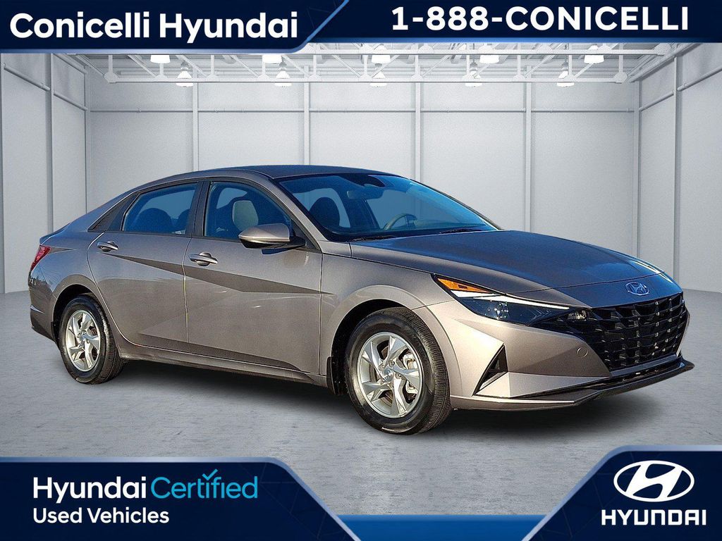 2023 Hyundai Elantra SE