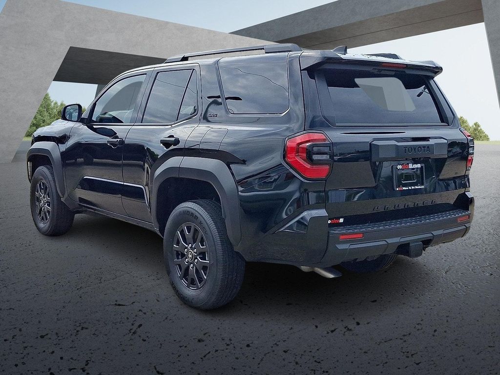 صورة 4 لـ 2026 Toyota 4RUNNER SR5