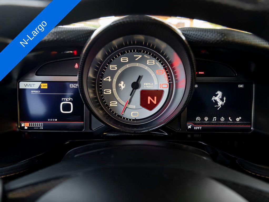 صورة 21 لـ 2020 Ferrari 812 SUPERFAST BASE