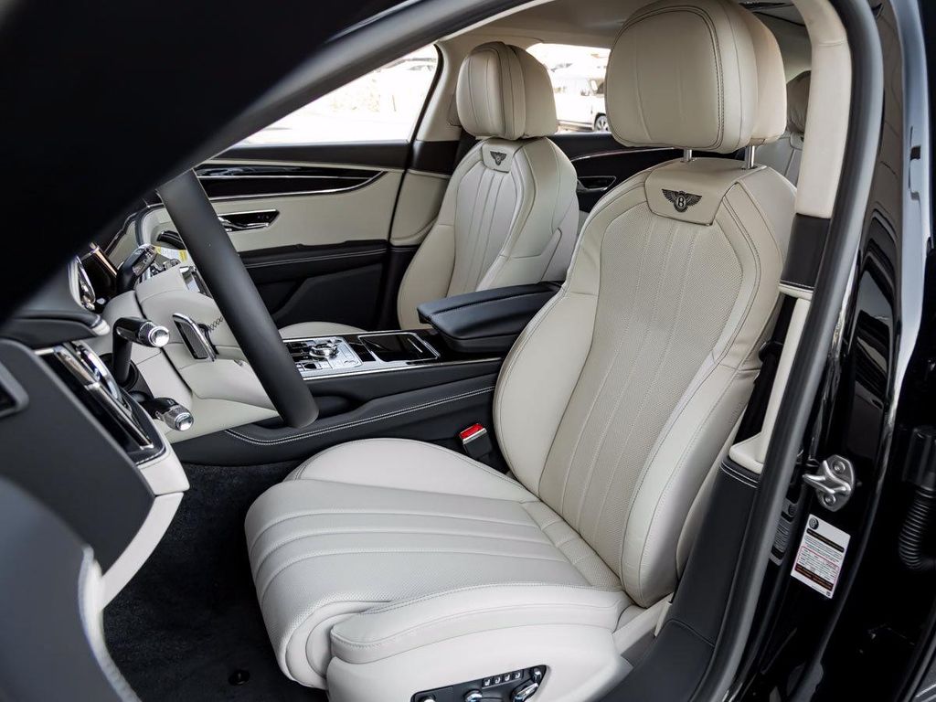 2026 Bentley FLYING SPUR V8 缩略图 16