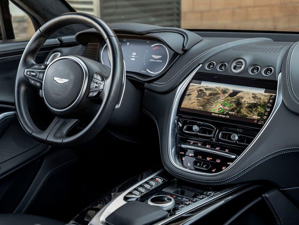 صورة مصغرة 31 لـ 2024 Aston Martin DBX BASE