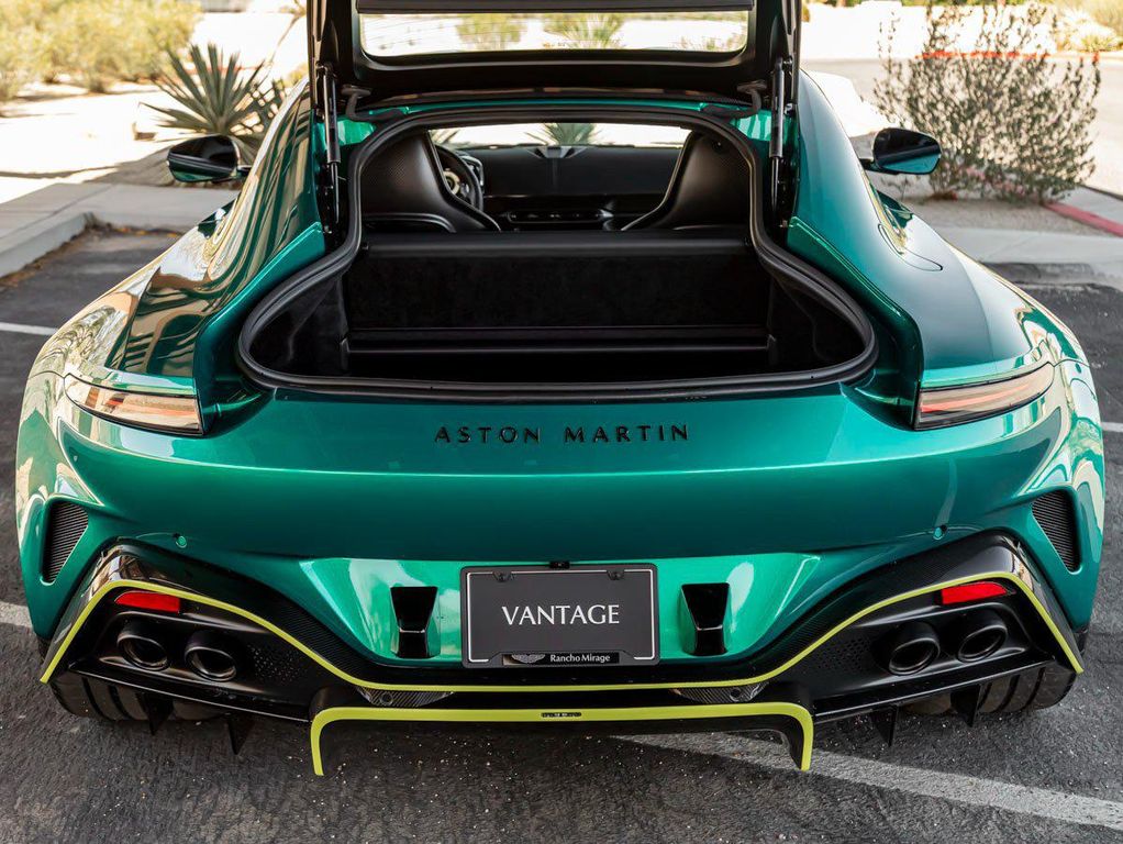 صورة مصغرة 18 لـ 2025 Aston Martin VANTAGE BASE