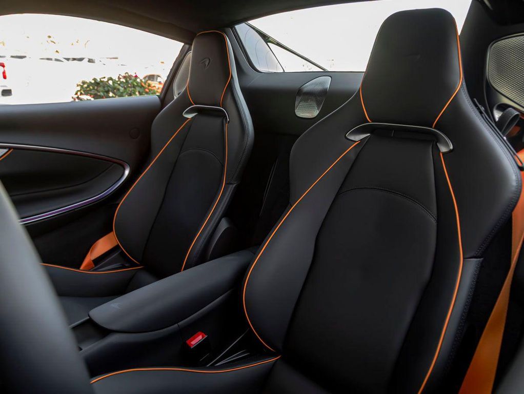 صورة 16 لـ 2026 Mclaren ARTURA SPIDER