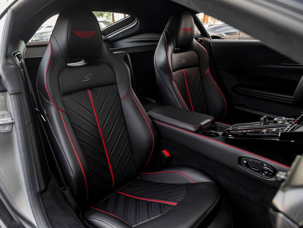 2026 Aston Martin VANTAGE S — миниатюра 27