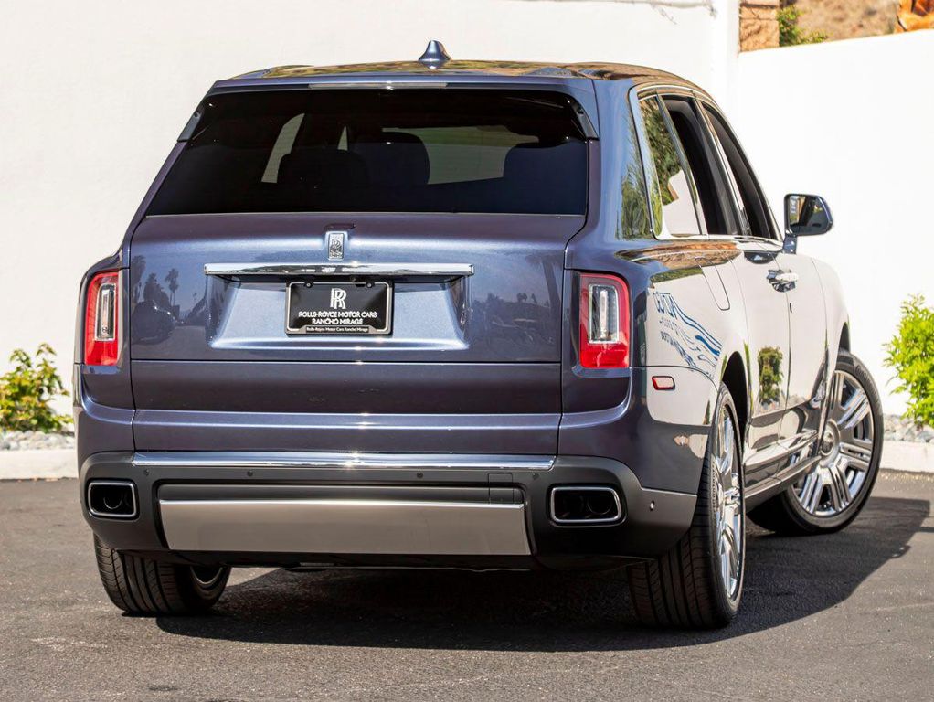 ROLLS-ROYCE CULLINAN - 2