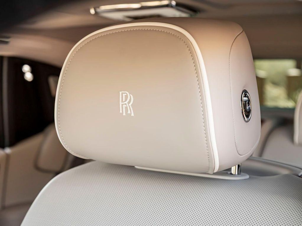 ROLLS-ROYCE PHANTOM - 10