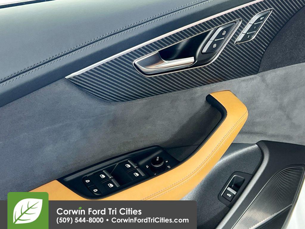 صورة مصغرة 12 لـ 2023 AUDI RS Q8 4.0T
