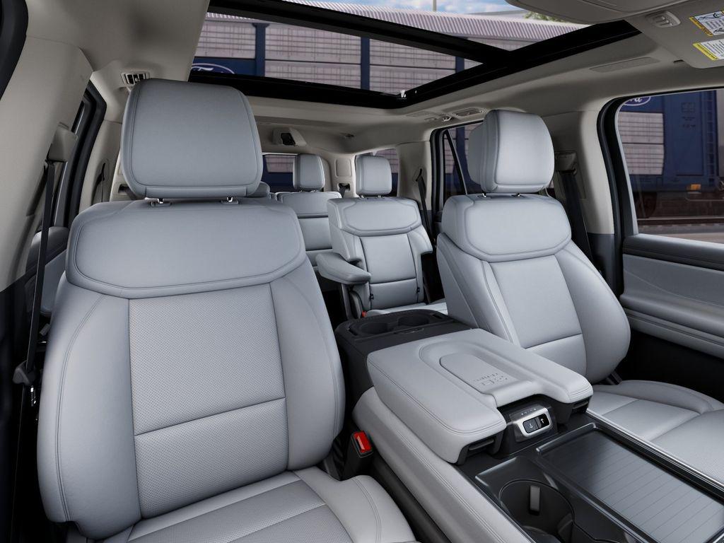صورة 10 لـ 2027 FORD EXPEDITION PLATINUM