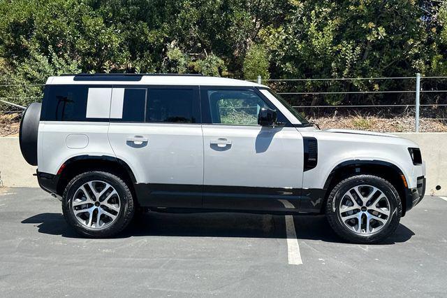2026 LAND Rover DEFENDER P400 X-DYNAMIC SE — фото 6