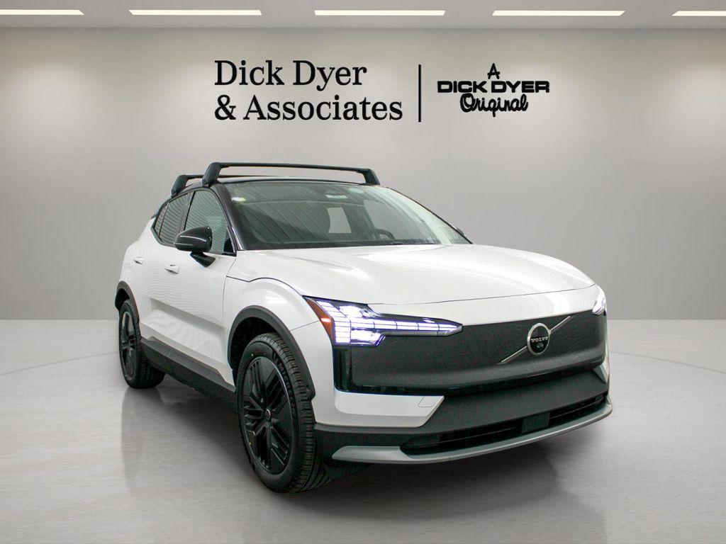 New 2026 Volvo EX30 TWIN MOTOR CROSS COUNTRY ULTRA
