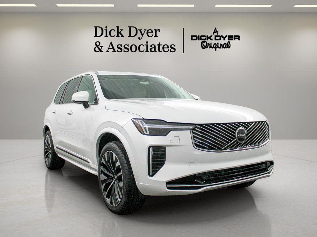 New 2026 Volvo XC90 B5 Core