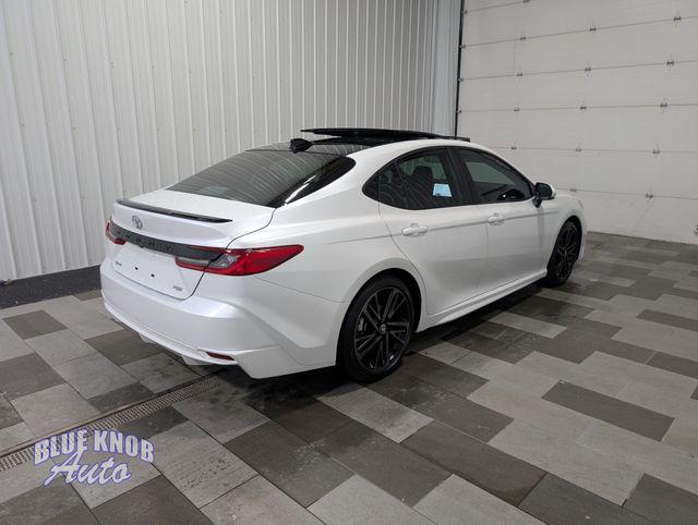 صورة 4 لـ 2025 Toyota CAMRY XSE