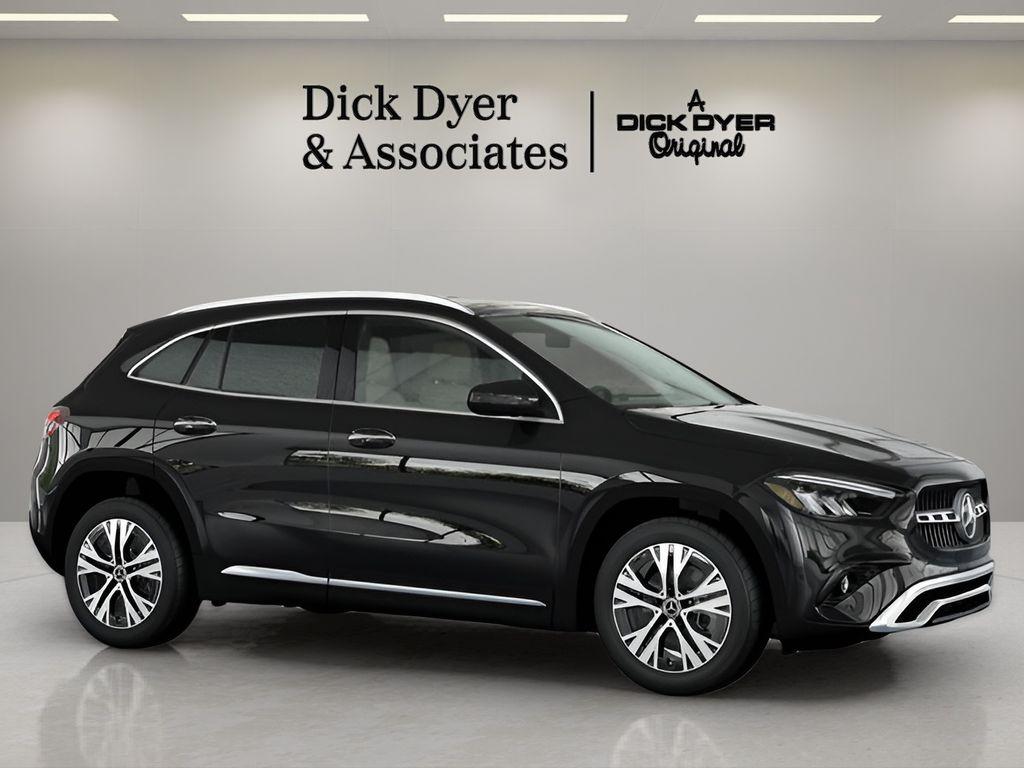 MERCEDES-BENZ GLA - 8