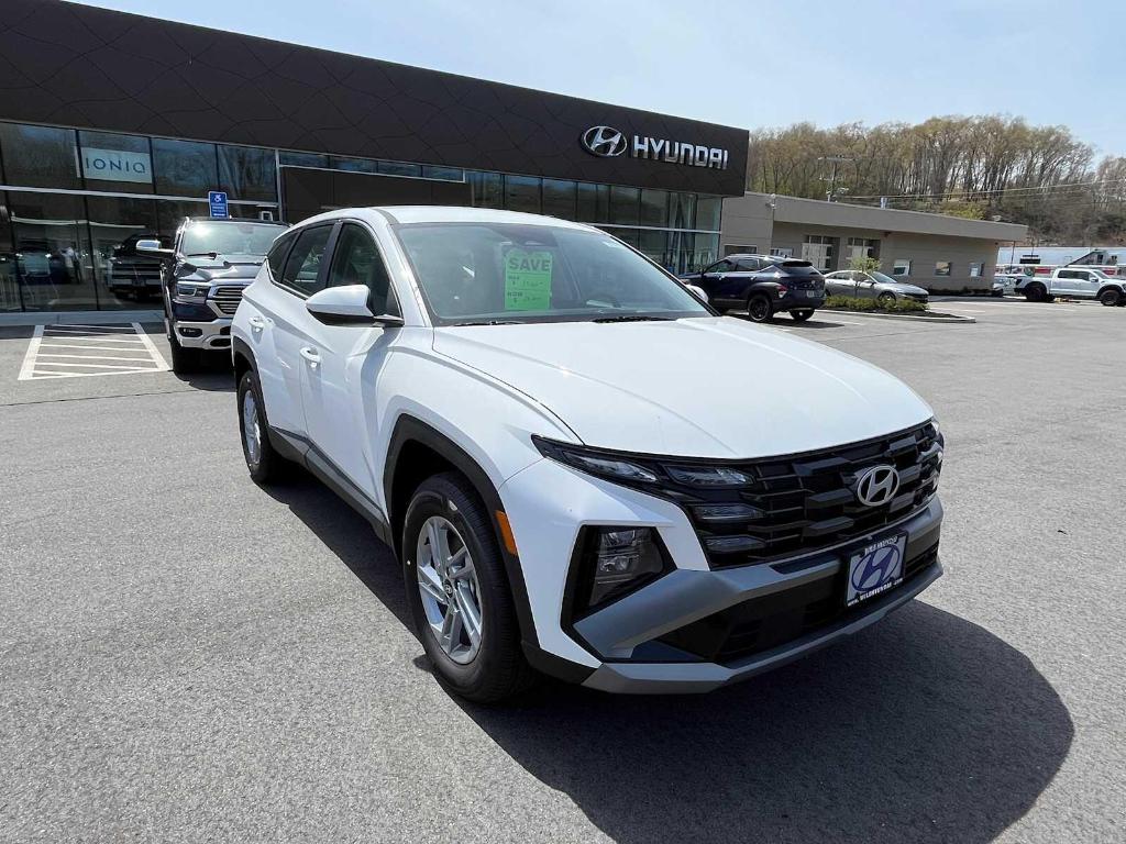 New 2026 Hyundai TUCSON SE