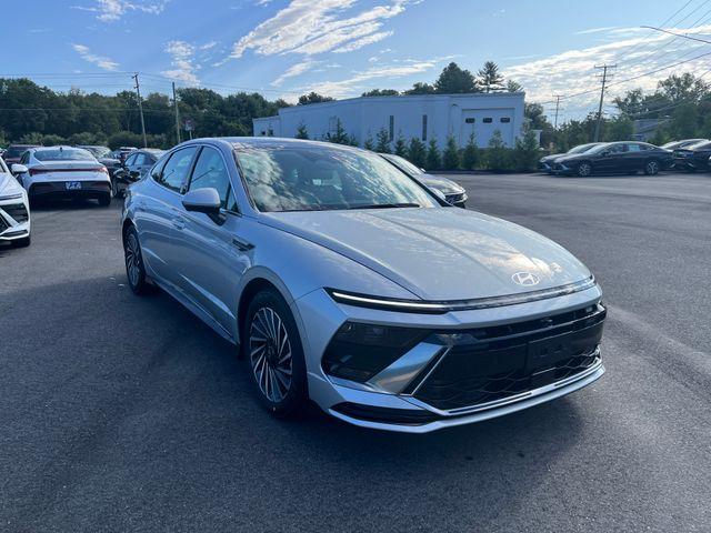 New 2026 Hyundai SONATA Hybrid Limited
