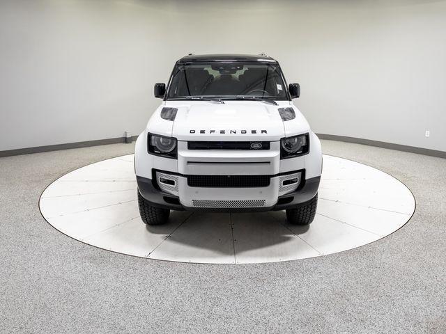 صورة مصغرة 30 لـ 2025 LAND Rover DEFENDER 130 P300 S