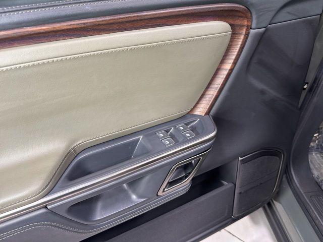 2023 Rivian R1S LAUNCH EDITION — миниатюра 14