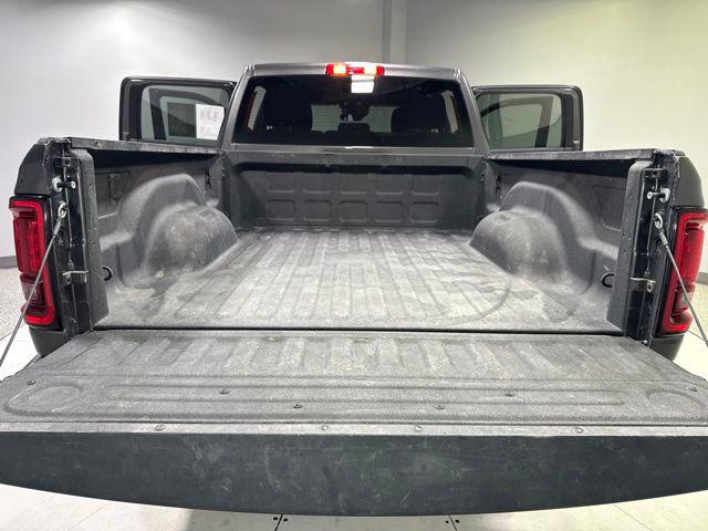 2025 RAM 2500 BIG HORN CREW CAB 4X4 6'4' BOX — миниатюра 23