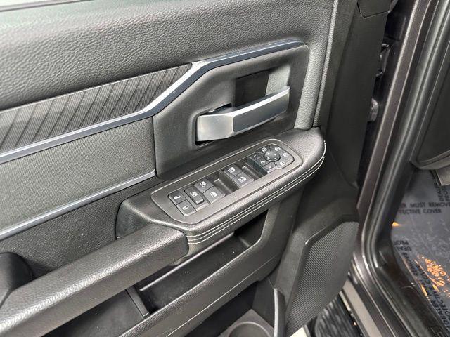 2025 RAM 2500 BIG HORN CREW CAB 4X4 6'4' BOX — миниатюра 11