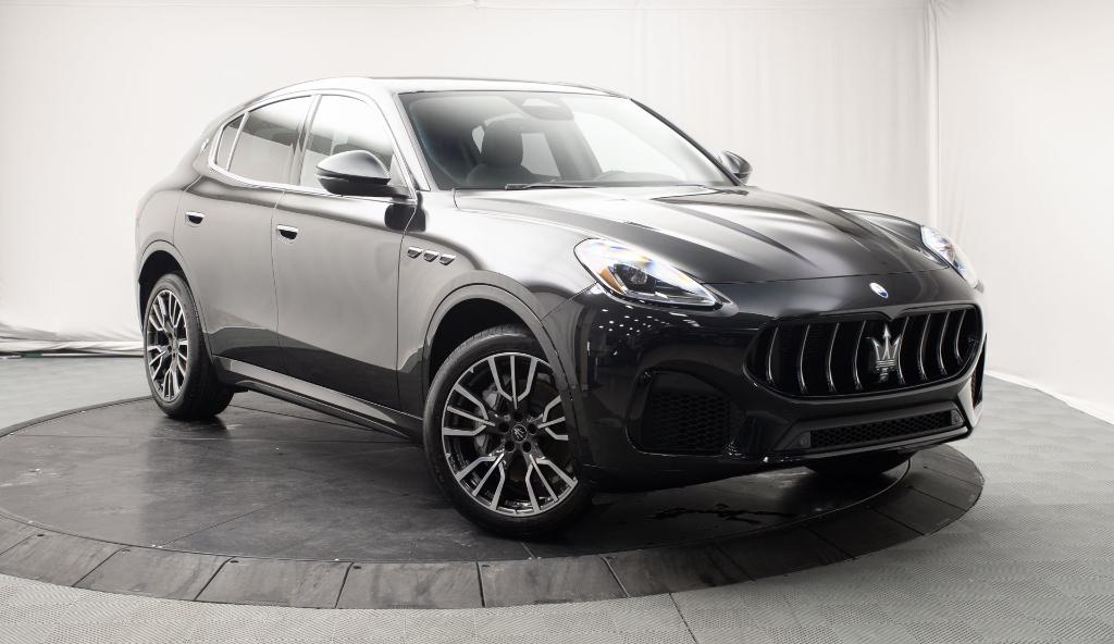 New 2025 Maserati Grecale Base