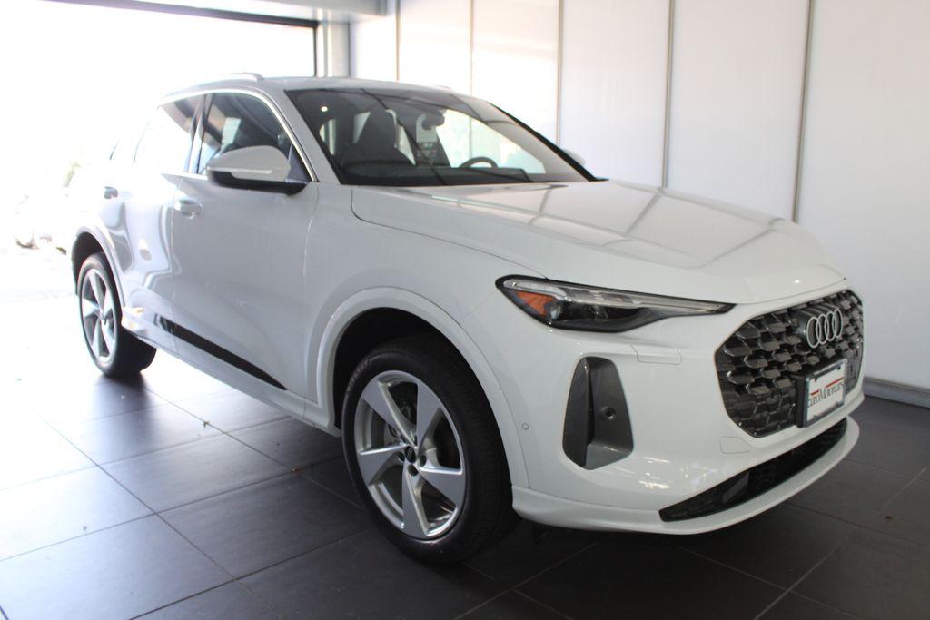 New 2025 Audi Q5 Premium Plus TFSI quattro S tronic