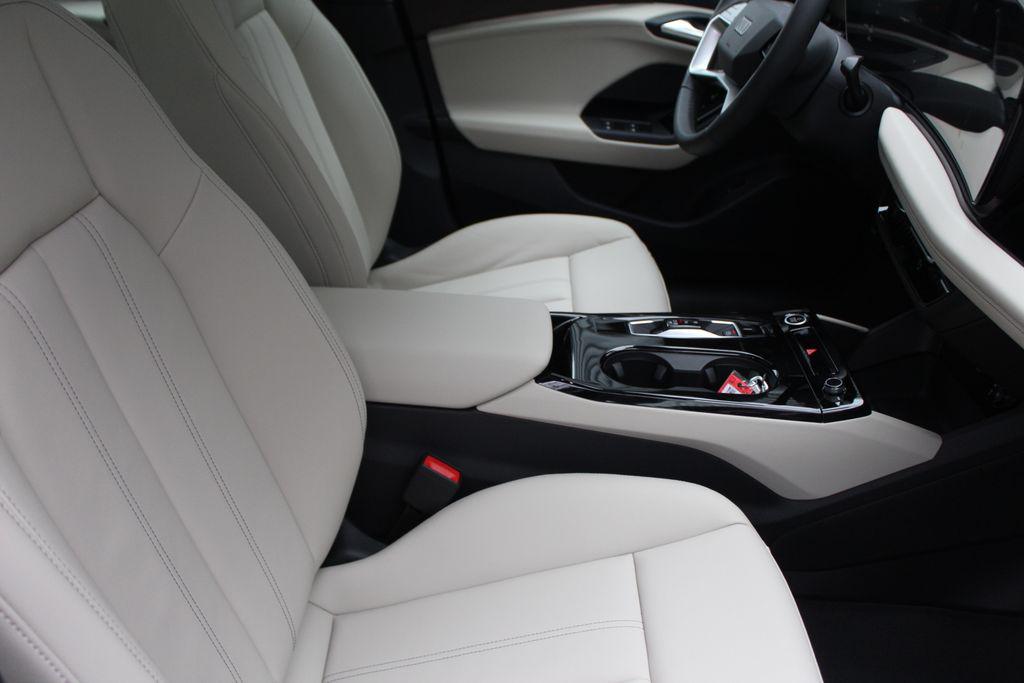 صورة مصغرة 23 لـ 2025 AUDI A6 E-TRON PREMIUM