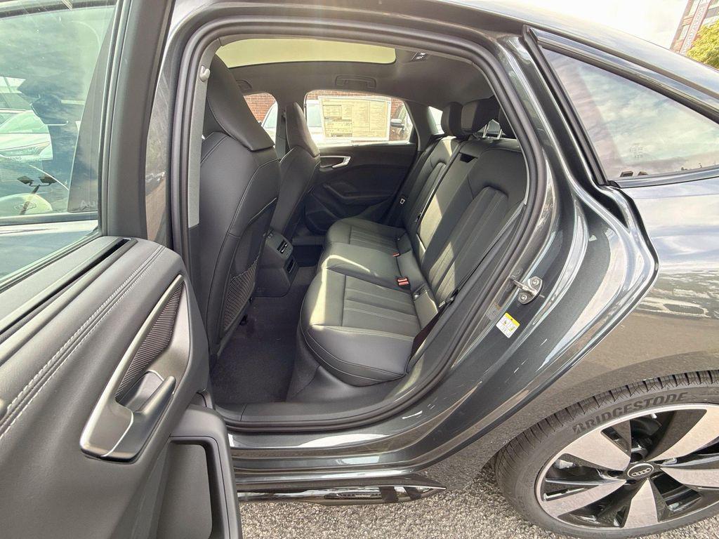 صورة مصغرة 26 لـ 2026 AUDI A5 PRESTIGE TFSI QUATTRO S TRONIC