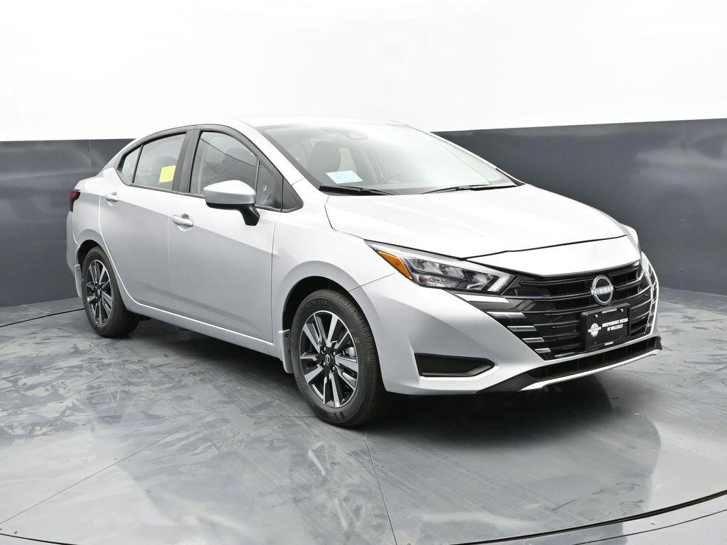 New 2025 Nissan Versa 1.6 SV