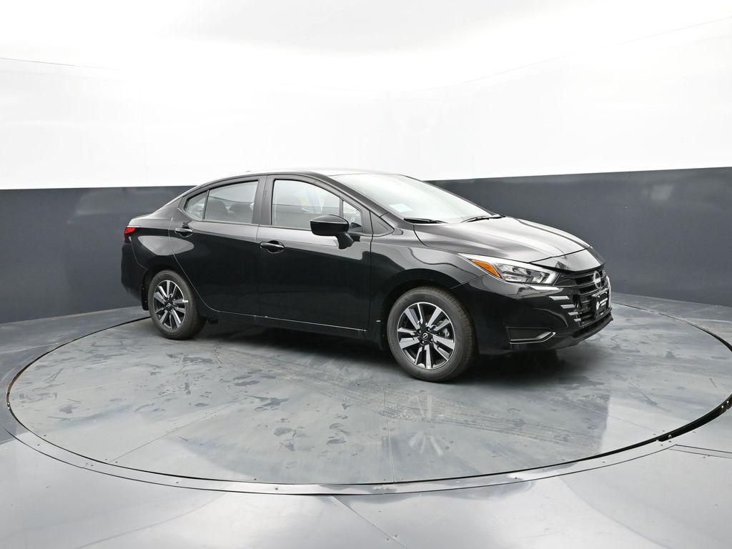 New 2025 Nissan Versa 1.6 SV