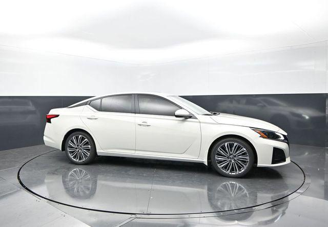 New 2026 Nissan Altima 2.5 SV