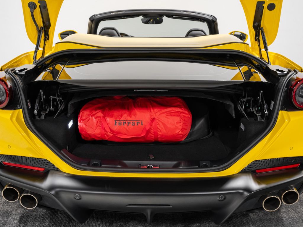 صورة مصغرة 88 لـ 2023 Ferrari PORTOFINO M BASE