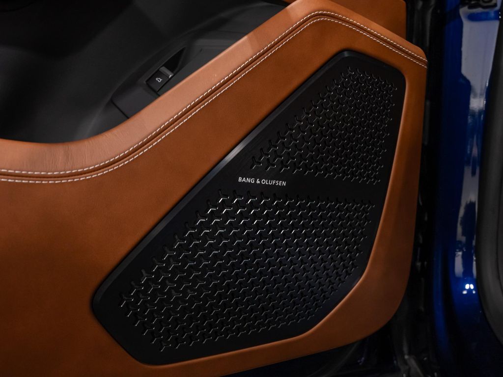 2023 Lamborghini URUS S thumbnail 31