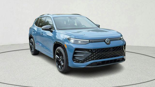 New 2026 Volkswagen Tiguan 2.0T SE R-Line Black