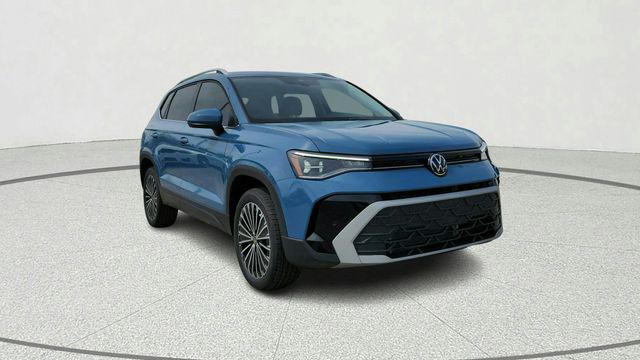 New 2025 Volkswagen Taos 1.5T SE